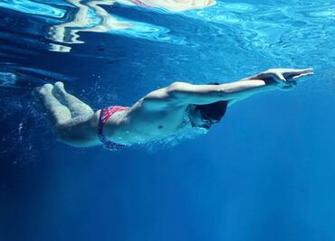 Nadar en aguas contaminadas te puede matar