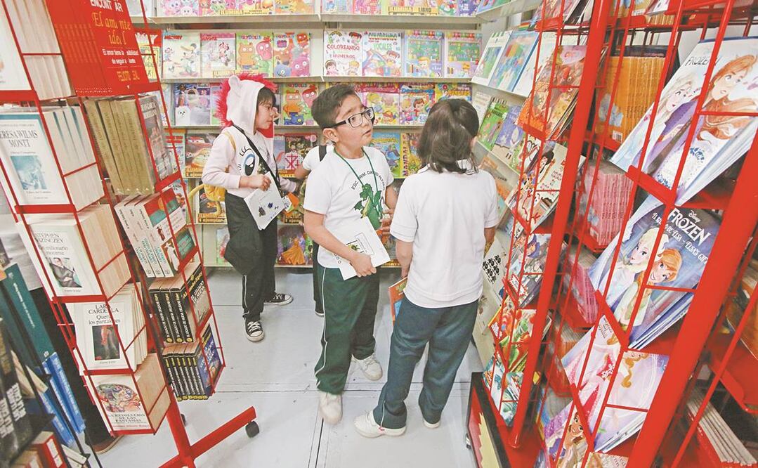 Aunque no será presencial, se realizará el Festival de Literatura Infantil y Juvenil, que es organizado por el Fondo de Cultura Económica; será del 12 al 16 de noviembre. En la imagen, niños en la FILIJ 2019. Foto: ARCHIVO EL UNIVERSAL