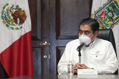 Miguel Barbosa pide a padres de familia tomar muy en serio la educación de sus hijos