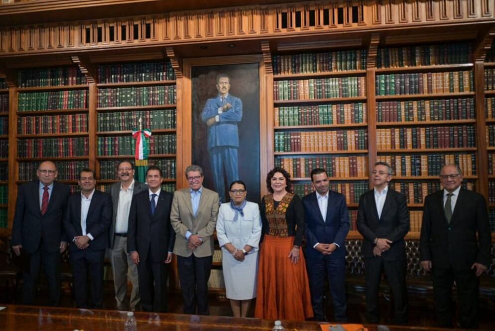Se reúne Rosa Icela con los coordinadores de San Lázaro, Ricardo Monreal, Rubén Moreira, Elías Lixa, Ivonne Ortega, Carlos Puente y Reinaldo Sandoval. Foto: Especial
