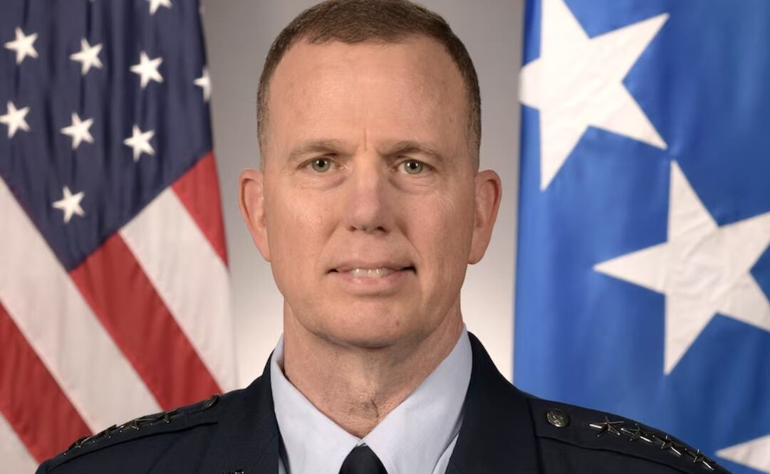 Guillot, nuevo jefe del Comando Norte de EU, alertó que la violencia relacionada con las drogas se ha intensificado a medida que los cárteles rivales luchan por el control de las rutas de tráfico de drogas y de personas. Foto: Fuerza Aérea de Estados Unidos