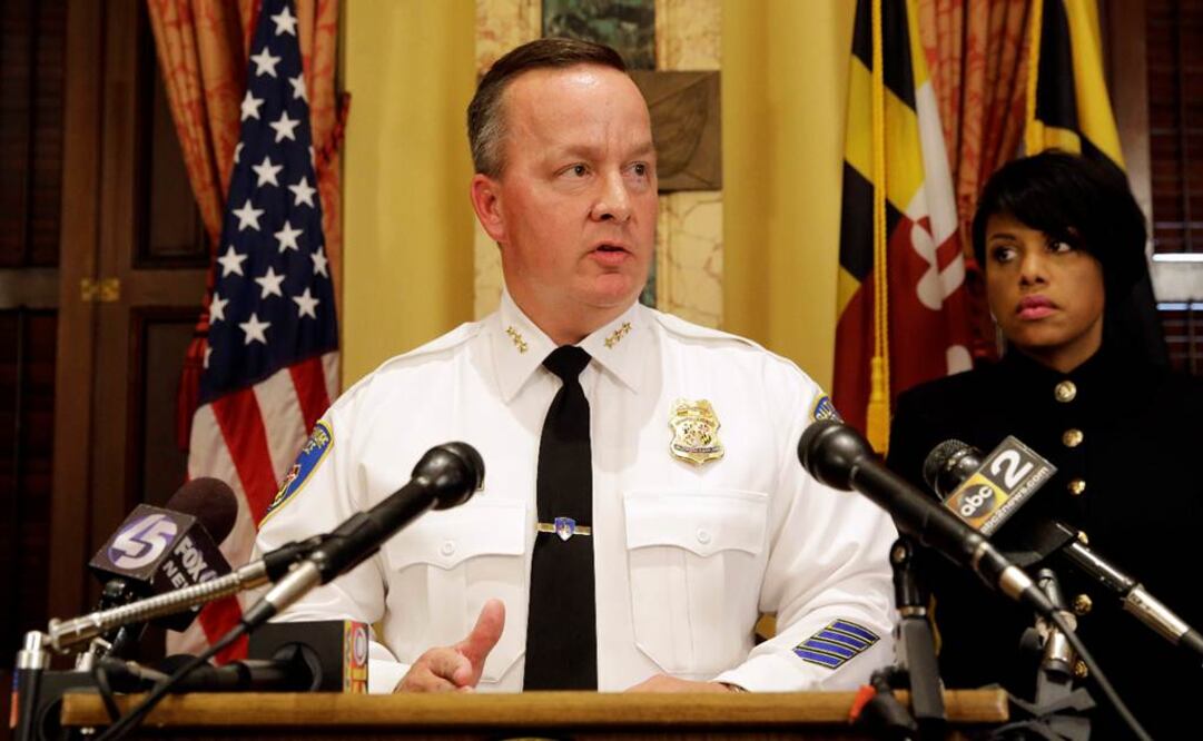 Kevin Davis, ayudante del destituido jefe policial Anthony Batts será quien lidere temporalmente el departamento Foto: AP