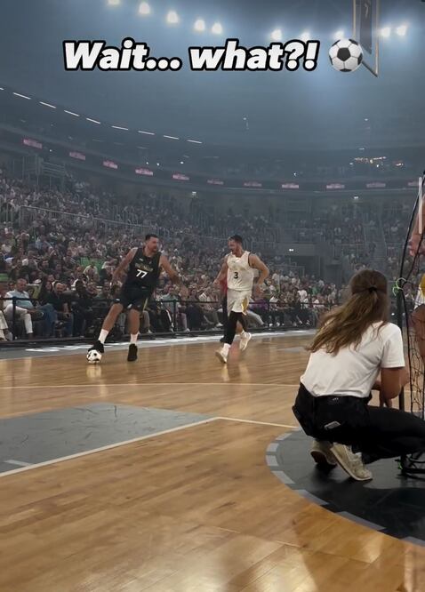 Luka Doncic jugando al futbol / Foto: Especiales