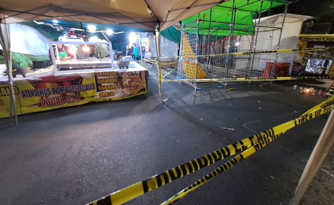 La zona continúa resguardada por militares y policía capitalina, mismos que reabrieron completamente la circulación de Rojo Gómez en ambos sentidos. Foto: Juan Carlos Williams / EL UNIVERSAL