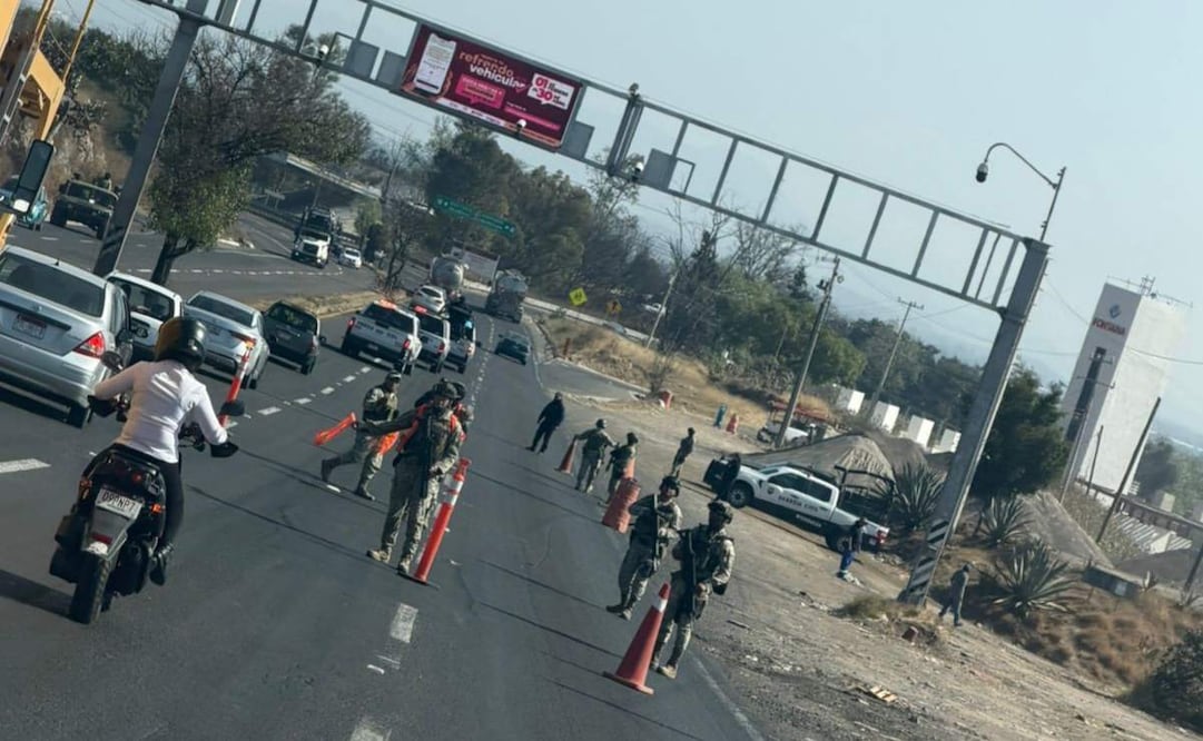 Bloqueo en carretera de Michoacán. Foto: Especial