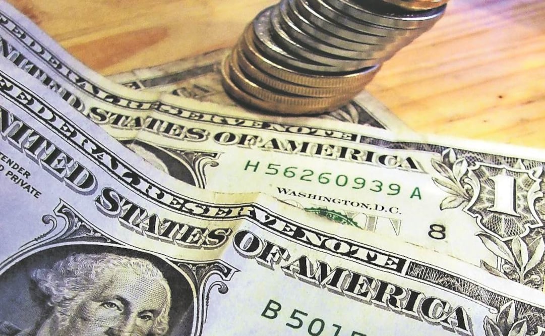 Peso mexicano pierde ante fortaleza de dólar