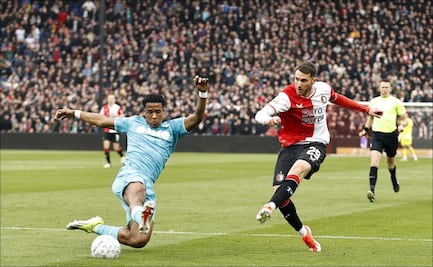 Feyenoord remonta y vence al Utrecht; Santiago Giménez no pudo anotar