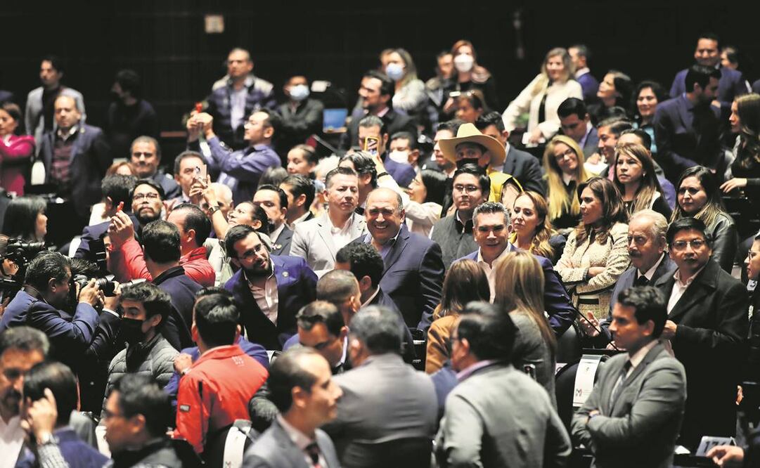 Luego de avalar la reforma para ampliar la presencia del Ejército en las calles hasta 2028, la fracción de Morena en la Cámara de Diputados ya comenzó los acercamientos con PRI, PAN y PRD. Foto: Valente Rosas/ EL UNIVERSAL