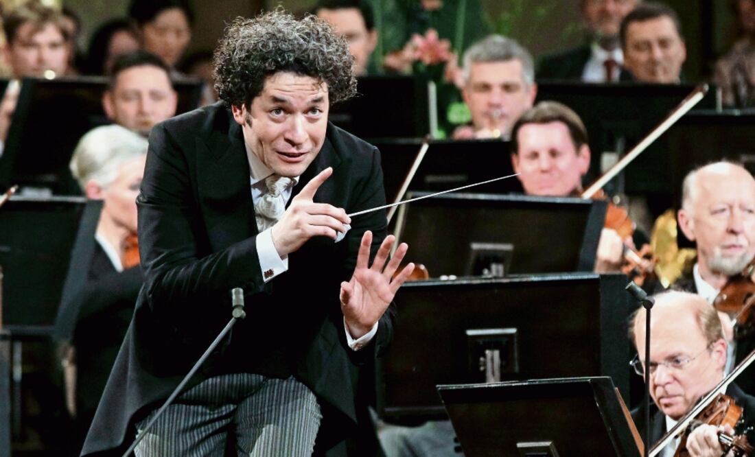 La prensa destacó la alegría y el toque latinoamericano que brindó el músico. (AP PHOTO/RONALD ZAK)