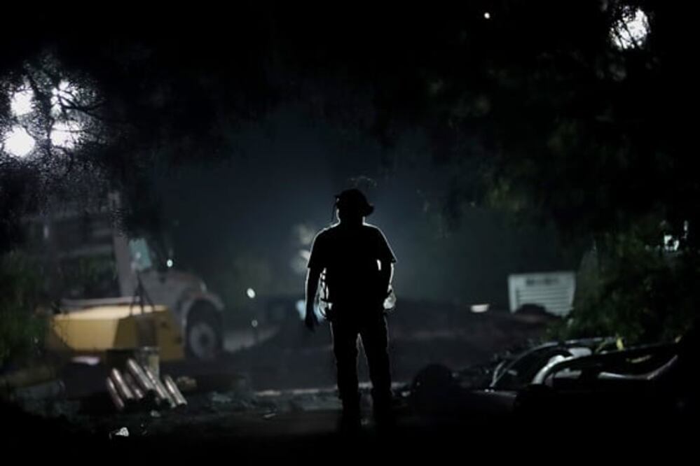 Para extraer el oro los mineros usan explosivos, así como ácidos y cianuro, y no aseguran los túneles de manera fiable, con lo que este tipo de derrumbes ocurren con cierta asiduidad. Imagen Ilustrativa