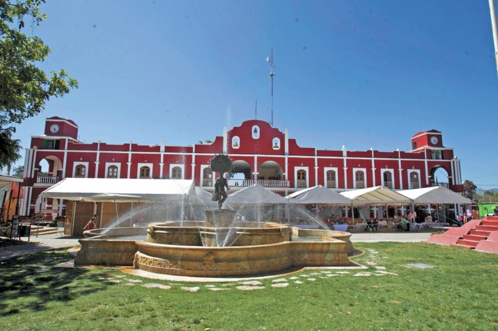 Aspecto de la Escuela Universitaria de Zaachila, donde se ofrece la carrera de Agronomía y Agricultura. (MARIO ARTURO MARTÍNEZ. EL UNIVERSAL)