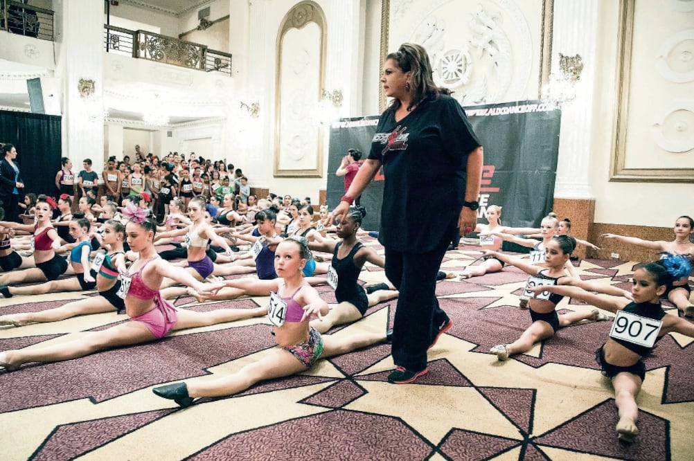 Los tutus rosas, los uniformes y accesorios ya están listos para que los nuevos estudiantes lleguen (FOTOS: CORTESÍA)