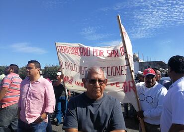 Reciben a AMLO con dos protestas en el Istmo