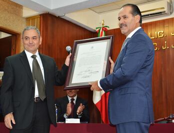 Gobernador electo de Aguascalientes recibe constancia de validez