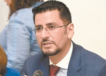 En Congreso de CDMX, o dobletean o pagan campañas a Morena