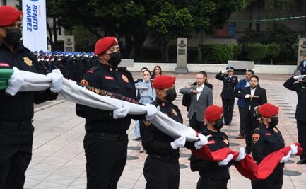 Santiago Taboada encabeza izamiento de bandera en explanada de alcaldía Benito Juárez  