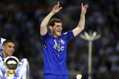 Iker Casillas renueva con el Porto