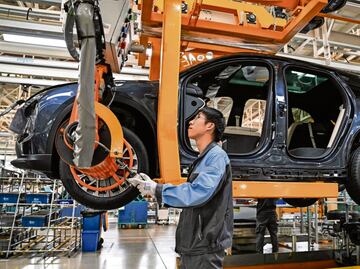 Biden acusa a China de "hacer trampas"; anuncia nuevos aranceles a productos chinos