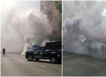 Atienden incendio de tráiler en avenida Revolución