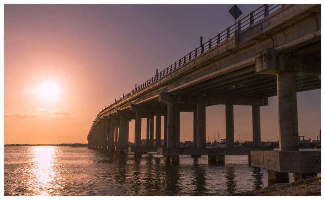 Este muelle ubicado en México, recibió la placa conmemorativa de los Récords Guinness por ser el más largo del mundo. Imagen: Ayuntamiento de Progreso