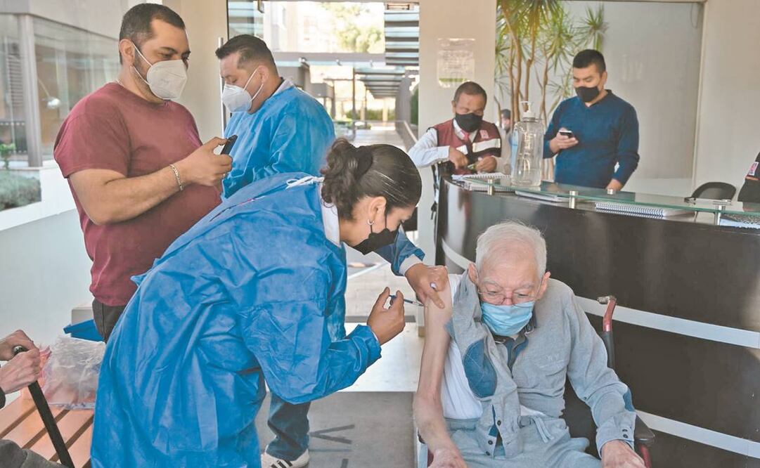 Gobierno y servidores de la nación carecen de fundamento legal para obligar a la gente a dejarse tomar fotos. Foto: Daniel Augusto. CUARTOSCURO