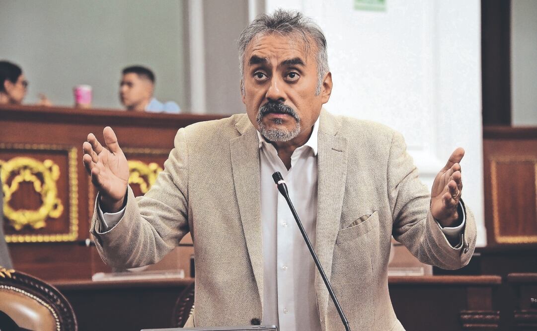 El morenista Alberto Martínez Urincho se pronunció a favor de negar las licencias a dos jueces y dos magistrados, electos en cargos federales. Foto Especial