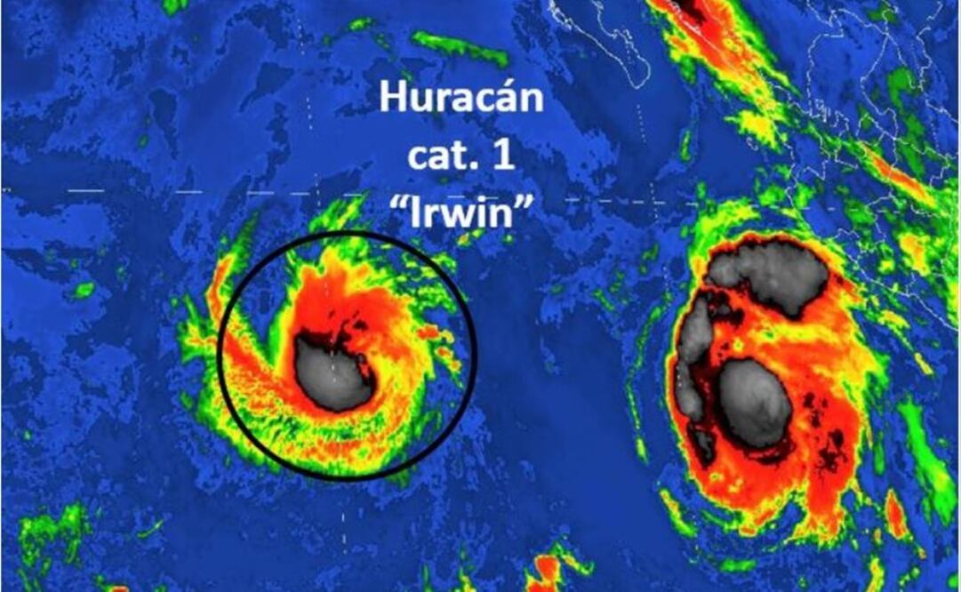 Acechan dos huracanes costas mexicanas