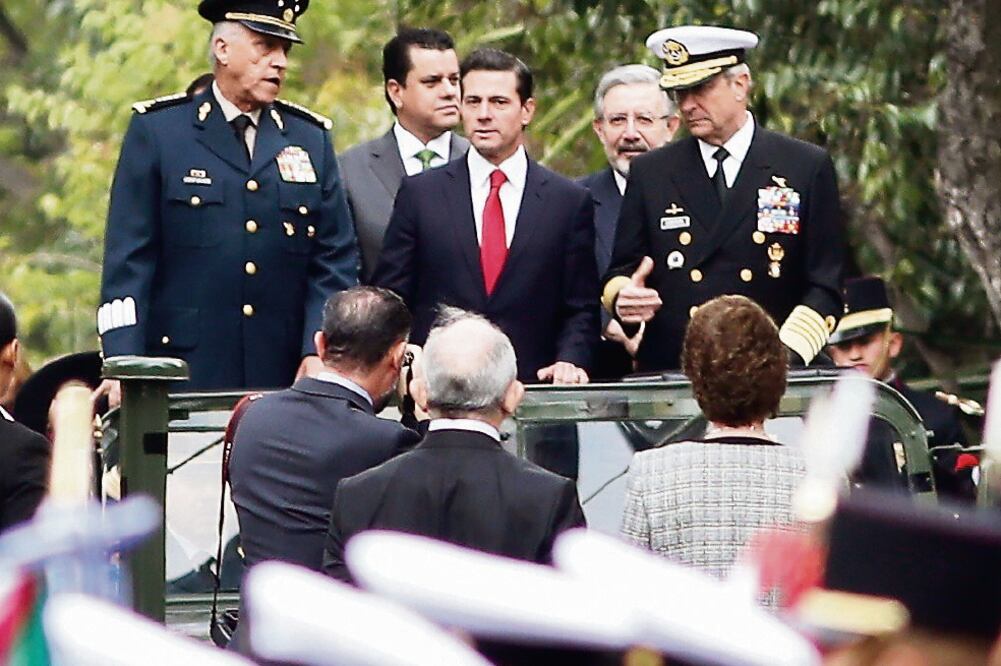 Preside. El presidente Enrique Peña Nieto encabezó el 105 aniversario de la Marcha de la Lealtad. (LUCÍA GODÍNEZ. EL UNIVERSAL)