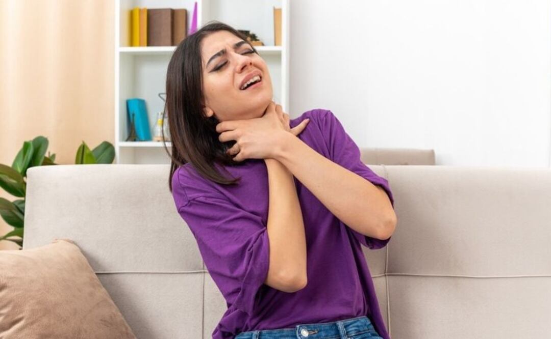 Afonía y consulta médica. Fuente: Freepik