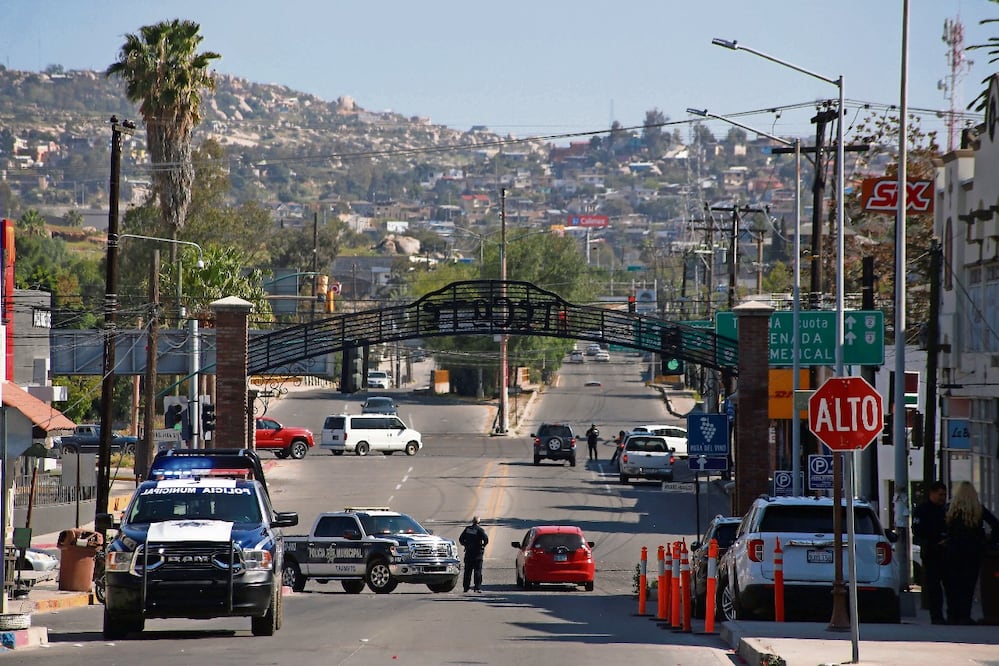 En el pueblo de La Rumorosa, municipio de Tecate, fue impuesto el toque de queda ante el temor de la delincuencia, pese a la presencia de elementos de seguridad. Foto: Aimeé Melo/ EL UNIVERSAL