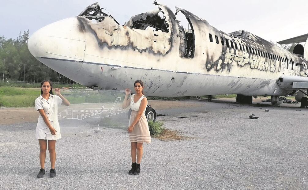 Distintos proyectos escénicos se realizaron en el avión, incluso después del incendio ocurrido el 18 de julio de 2020. Foto: Fernanda Rojas / EL UNIVERSAL