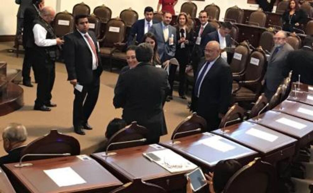 Entérate. El abrazo entre Ricardo Monreal y Claudia Sheinbaum 