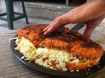 Atrévete a probar estos antojitos gigantes en Azcapotzalco