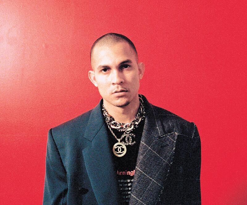 Dice que la música que él produce desde los 16 años no es agresiva. CORTESÍA