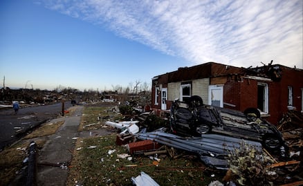 Sube a más de 70 la cifra de muertos por tornados en Kentucky, EU