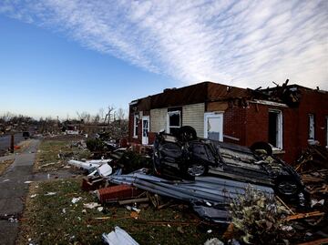 Sube a más de 70 la cifra de muertos por tornados en Kentucky, EU