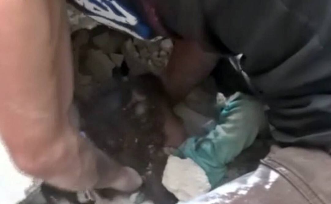 Una niña, única sobreviviente de feroz bombardeo en Siria