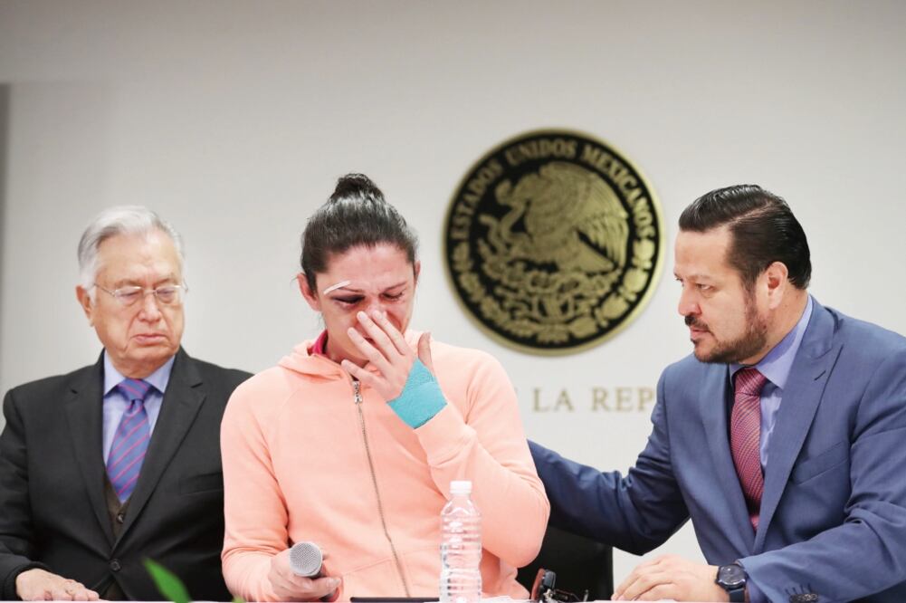 Los coordinadores Emilio Gamboa (PRI), Manuel Bartlett (PT), Fernando Herrera (PAN) y Miguel Barbosa (PRD) expresaron la solidaridad del Senado a Ana Gabriela Guevara, quien dijo que todos los días subirá a sus redes sociales (IRVIN OLIVARES EL UNIVERSAL)