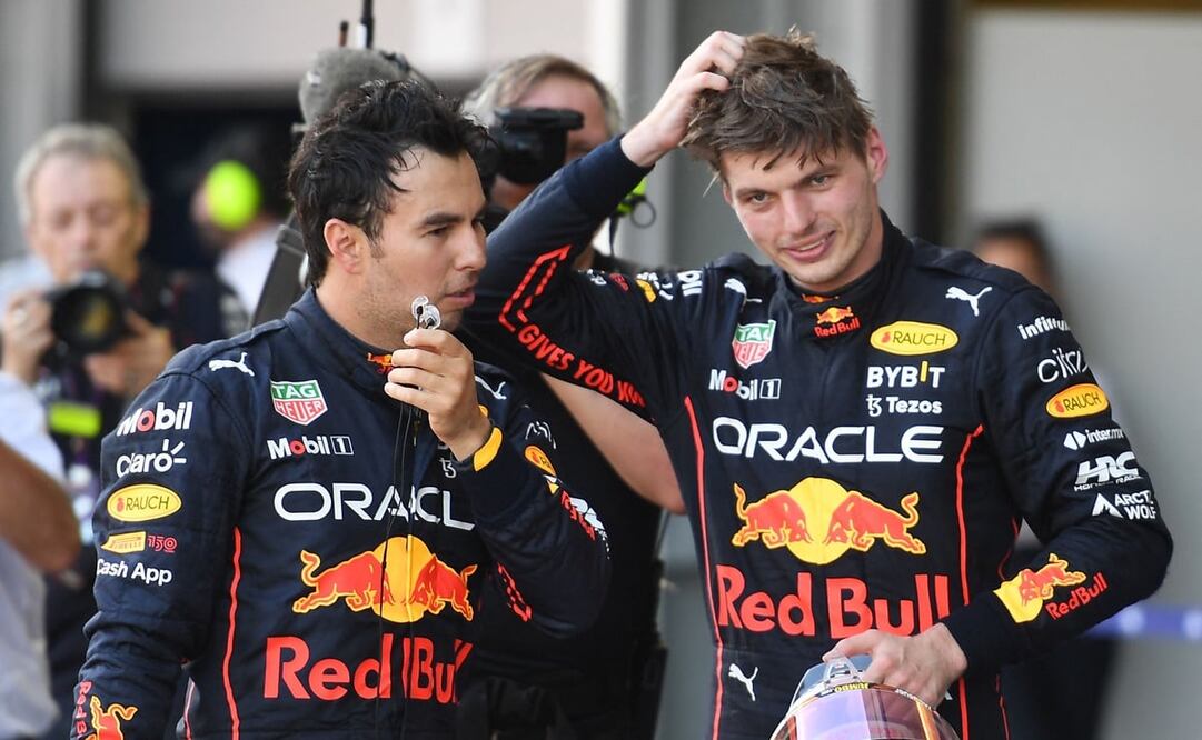 Checo Pérez y Max Verstappen, pilotos de Red Bull - FOTO: AFP