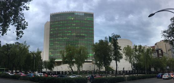 Senado se ilumina de verde en apoyo al Acuerdo de París