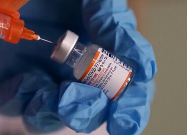 Pfizer-BioNTech comienzan ensayos clínicos de vacuna contra ómicron