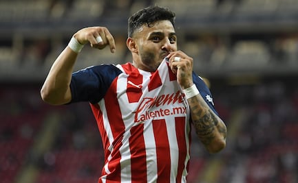 Alexis Vega marca y asegura que se queda en Chivas