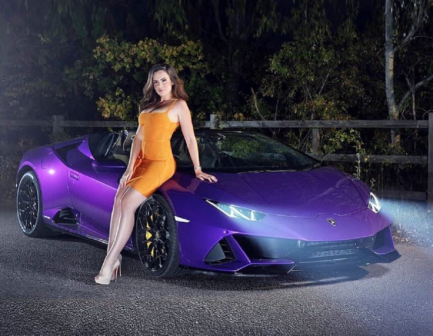 Charlotte Rose se compró un Lamborghini con las ganancias obtenidas en OnlyFans / Foto: Pexels