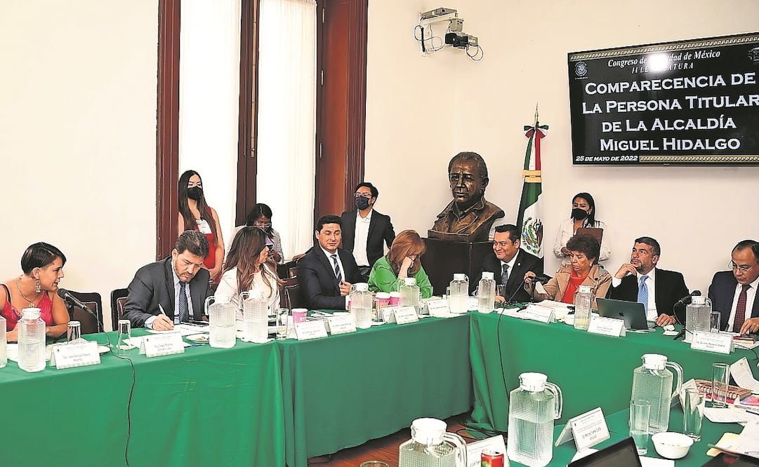 En comparecencia ante diputados locales, el alcalde Mauricio Tabe destacó una baja de 21.48% en la incidencia delictiva en el último semestre. La reunión se vio interrumpida por el sismo de ayer. Foto: Especial 