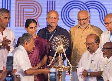 La mayor bienal de arte contemporáneo de India propone "una vida no alienada"