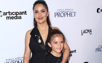 Salma Hayek obtiene orden de alejamiento contra dos mujeres