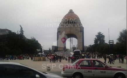 Campesinos se reúnen en Monumento a la Revolución