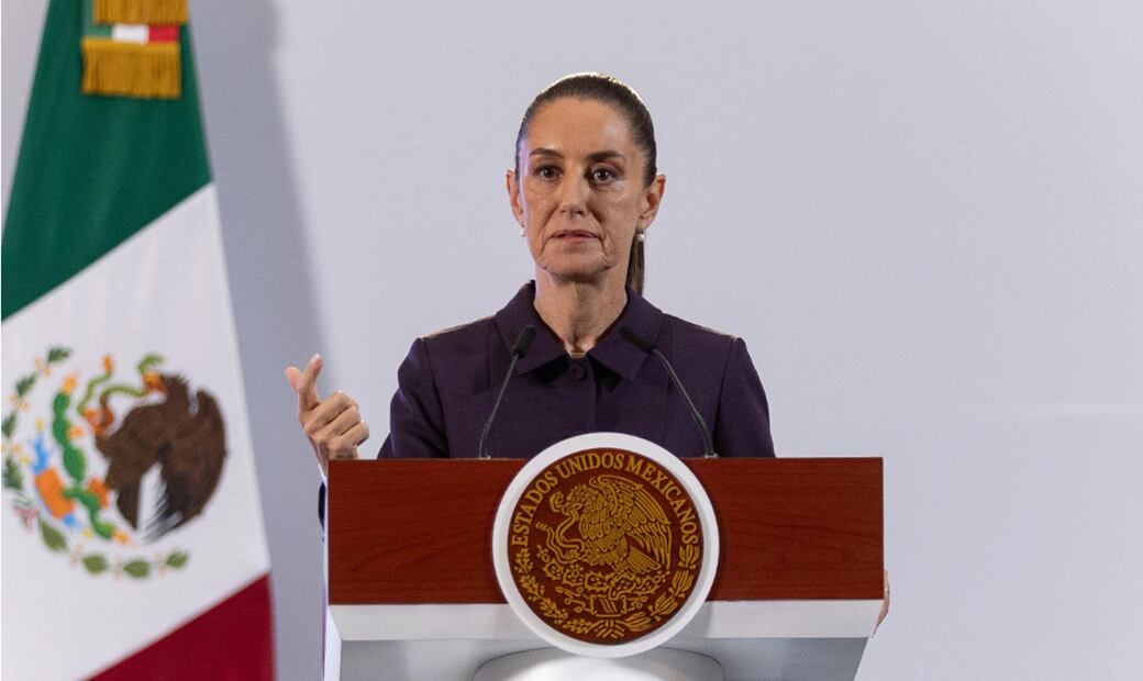 Ante el amago de deportaciones masivas por parte de Donal Trump, la presidenta Claudia Sheinbaum aseguró que no está de acuerdo en que se trate a los migrantes como criminales y que su gobierno trabaja en una estrategia para eventualmente enfrentar las deportaciones masivas de migrantes. Foto: Hugo Salvador/EL UNIVERSAL