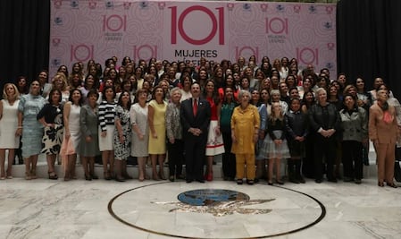 Destaca el Licenciado Ealy Ortiz liderazgo de la mujer