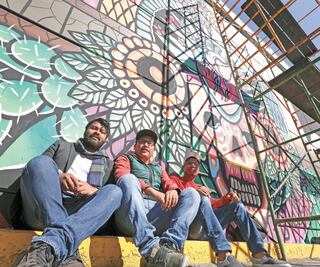 Rescatan con murales bajopuentes de Toluca